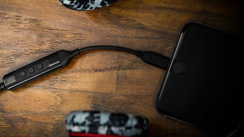 3 Must-Have Accessories You Need for iPhone 7 Now That the Headphone